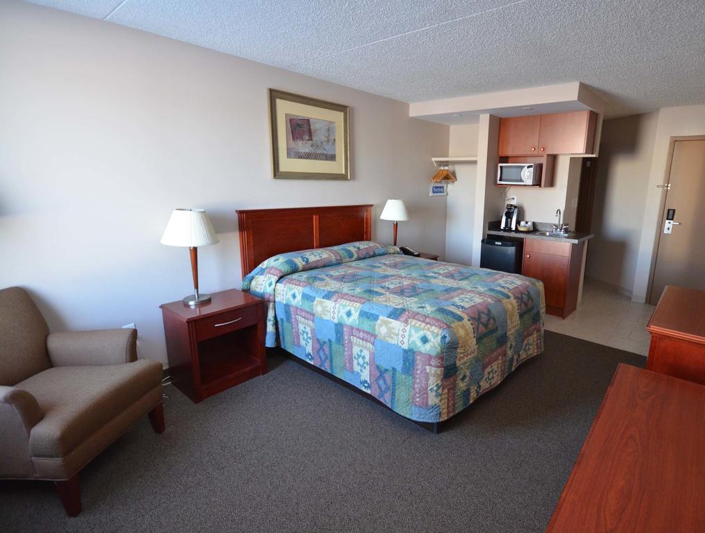Travelodge Hanna Canada Grey Phòng bức ảnh